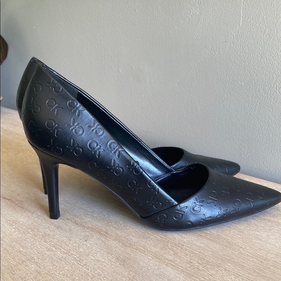 Calvin Klein Shoes - Calvin Klein black heels. Size 8 as good as new.​​
